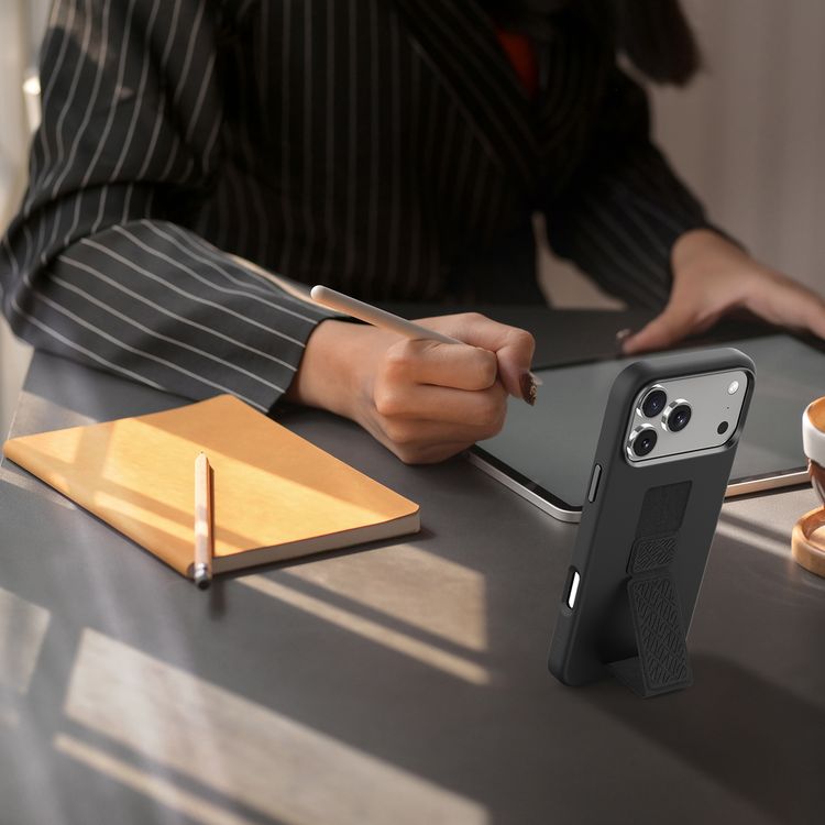 حافظة ليفيلو مورفيكس سيليكون غريب ستاند لهاتف آيفون 17 برو، مشاهدة بدون استخدام اليدين، بطانة داخلية من الألياف الدقيقة الحقيقية، حامل أفقي وعمودي، ممتص الصدمات، حواف مرتفعة للكاميرا والشاشة، تصميم نحيف - أسود.