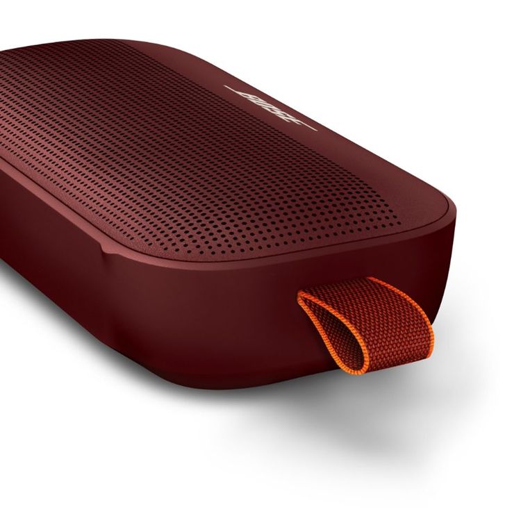 Bose SoundLink Flex Bluetooth Portable Speaker with Built-in Microphone, Up to 12 Hours Battery Life, USB-C Charging Port, IP67 Waterproof, Bluetooth & USB Connectivity - Red
