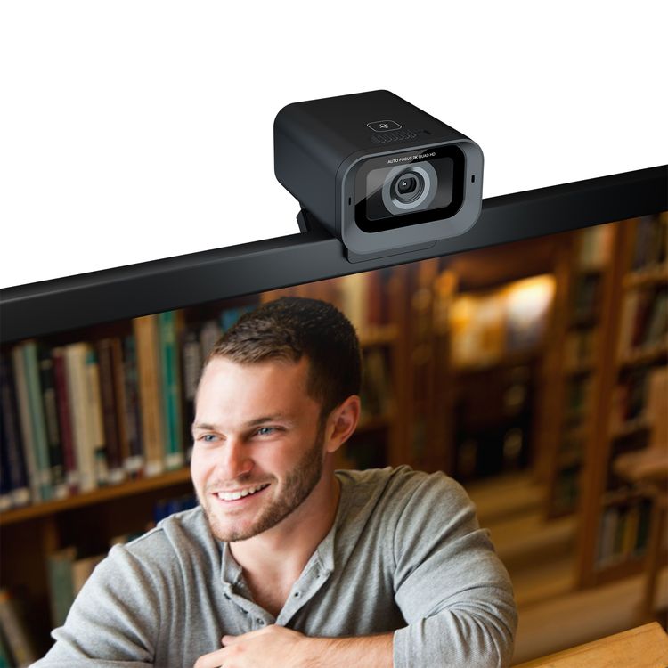 Porodo Gaming Auto Focus Webcam with Tripod, Built-in Microphone, Precise Focus, 80° Field of View, Plug & Play, USB Connection, Realtek Sensor & CPU - Black