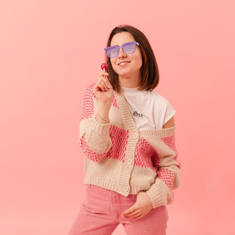 Powerology Smart Audio Sunglasses with UV Protection, Smart Touch Control, 6 Hours Talk Time, 8 Hours Play Time, Magnetic Charging, 2 x 90mAh Battery Capacity, Bluetooth Version 5.4, 15m Transmission Distance, Smart Sleep Mode, Auto-Pairing, Low Latency - Purple