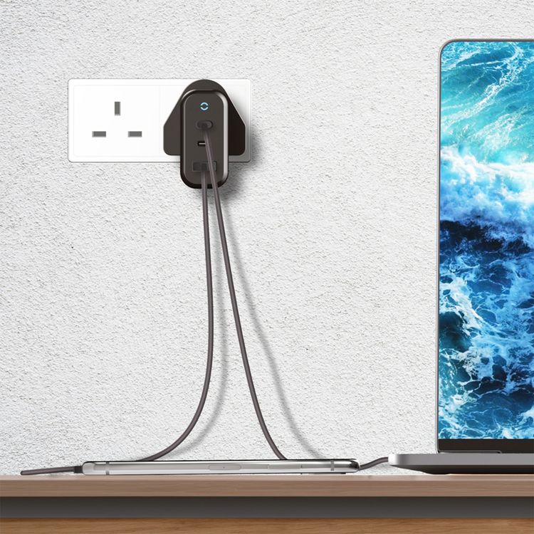 Powerology Compact 3-Output UK GaN Charger with 65W Power Delivery, Laptop Charging Compatibility, Reliable Companion, 0%-60% Charge in 35 Minutes - Black