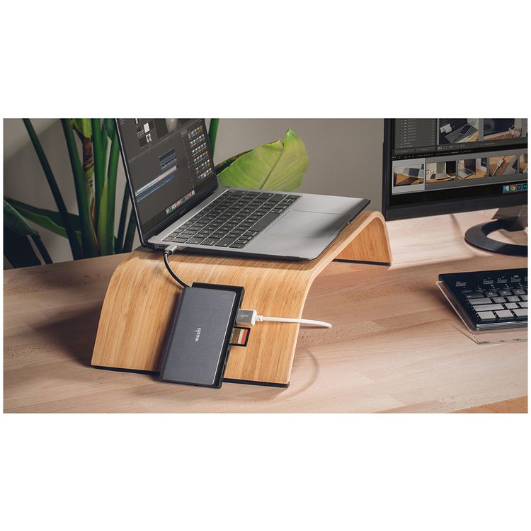 Moshi MSHI-L-084275 Symbus Mini 7-in-1 portable USB-C hub, HDMI with 4KHDR, 70W Power Delivery, USB-C/2 USB-A 5Gbps Data, microSD/SD Card Reader - Space Grey