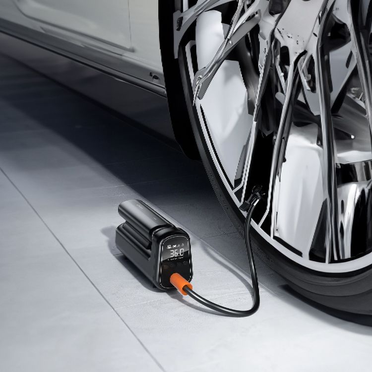Pawa 4IN1 Multifunctional Vacuum Cleaner and Air Pump/Torch/Power Bank - Black