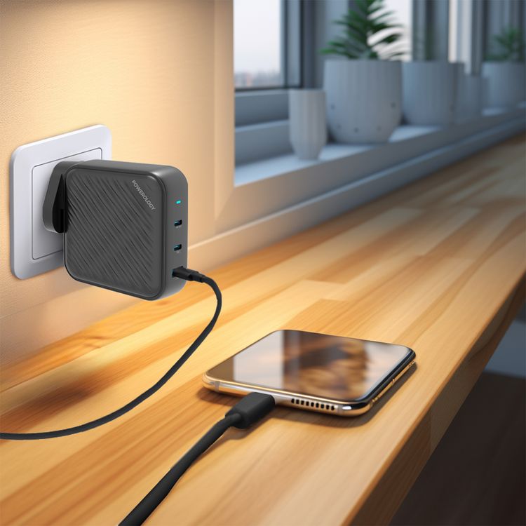 Powerology 140W Dual PD GaN Charger with Built-in Safeguards, 18W USB-A Output, UK 3-Pin Plug, Laptop Charging Compatibility, Triple-Port Fast Charging - Black
