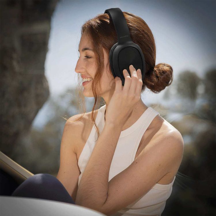 Porodo Soundtec Wireless Headphones with Noise Cancelling, Active Siri, Pure Bass, 2 Hours Charging Time, 12 Hours Playtime, 400mAh Battery Capacity - Black