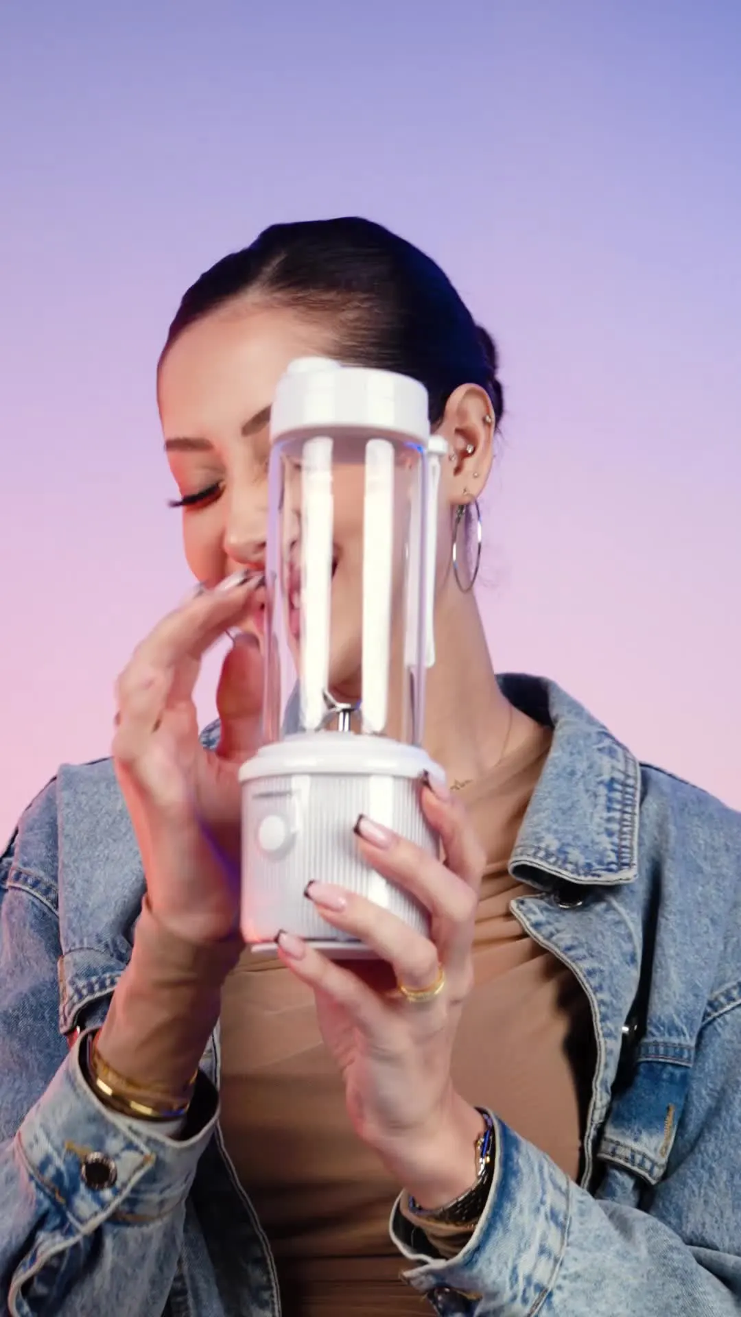 Powerology Press & Refresh Portable Blender with 450mL Capacity, 126W Motor Power, Sharp Steel Blades, Leakproof, BPA-Free Material, 16500RPM Motor Speed