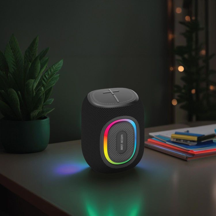 مكبر صوت لاسلكي بريستون من جرين ليون، سعة بطارية 1200 مللي أمبير في الساعة، وقت تشغيل 6-7 ساعات، منفذ شحن من النوع C، مقاوم للماء، ضوء RGB وتأثيرات إضاءة متعددة، مسافة بلوتوث 10 متر - أسود