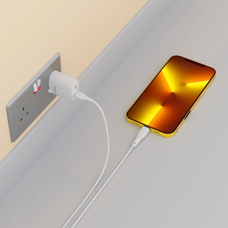 باوا كابل لايتنينج للشحن السريع والبيانات بي في سي 2.4 أمبير 3 متر / 9.8 قدم - أبيض