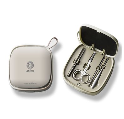 مجموعة مستحضرات التجميل من غرين باريس ، صغيرة وسهلة الحمل ، العناية بالوجه ، العناية باليدين ، العناية بالقدم ، مقلمة الأظافر سهلة التنظيف ومقاومة التعكر وعديمة اللون ، فضية