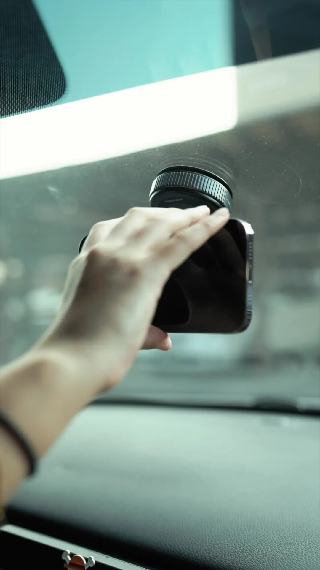 Porodo Vacuseal Rotate-Lock |N52 MagSafe Phone Mount (PD-HSM18-BK)