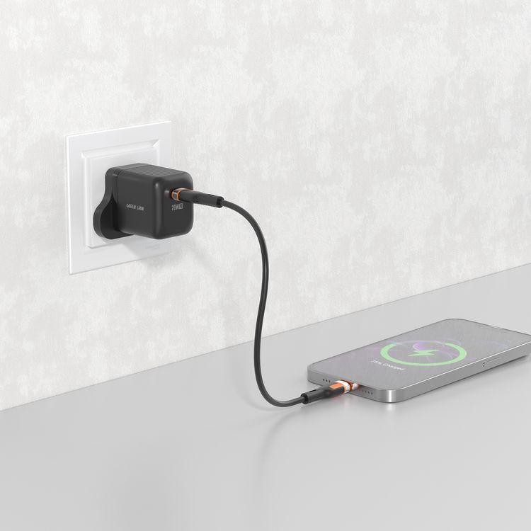 شاحن حائط Green Lion Ultra Compact GaN بمنفذ USB-C واحد، بدون كابل، مادة مقاومة للحريق للكمبيوتر الشخصي، يدعم الشحن السريع، حماية الشحن، متوافق عالمي، محمول للغاية - أسود