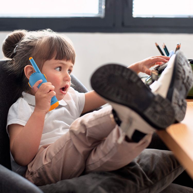 Porodo Kids Dual LCD Walkie Talkies with Flashlight & Keypad Child Lock, Flexible Channel Options, 400mAh Battery Capacity, Up to 8 Hours Working Time, 2 Days Standby Time - Blue