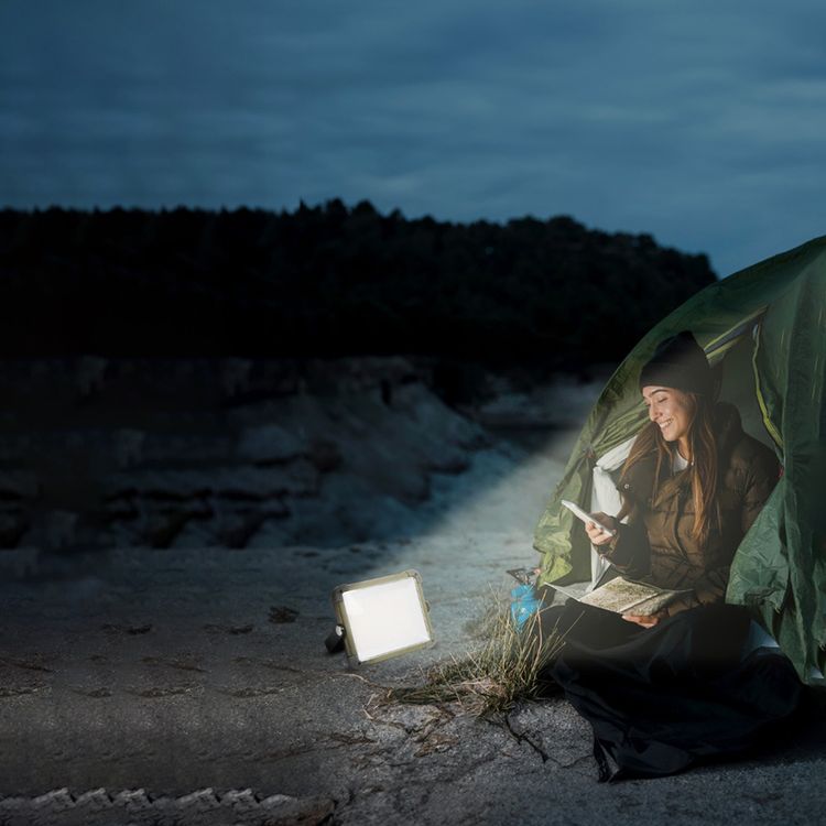 Green Lion Solar Camping Light with Power Bank Function, Up to 12 Hours Working Time, 4 Light Modes, 2.1m Maximum Adjustable Height, Digital Battery Display, 1500lm Brightness - Silver
