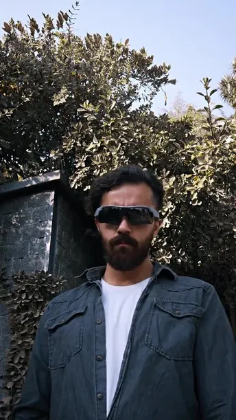 Porodo Lifestyle Dynamiq Smart Sunglasses in UAE | 8 Hours Playtime - Gray/Black | (PDLFSTK08GYBK)