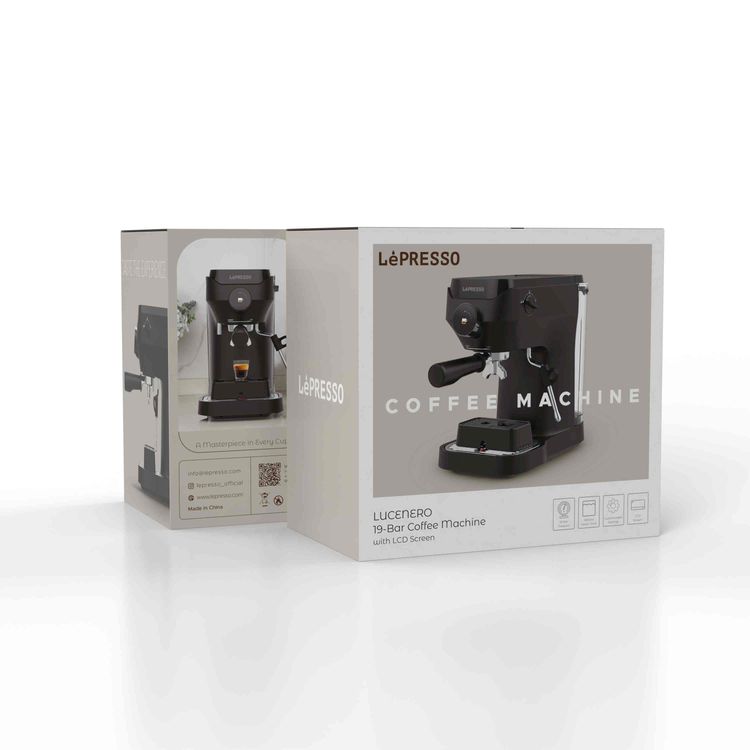 ماكينة القهوة LePresso Lucenero بضغط 19 بار مع شاشة LCD، سعة خزان المياه 1800 مل، قوة مقدرة 1600 واط، عصا بخار بدوران 360 درجة، إعدادات قابلة للتخصيص، قطر حامل الفلتر 54 مم - لون أسود