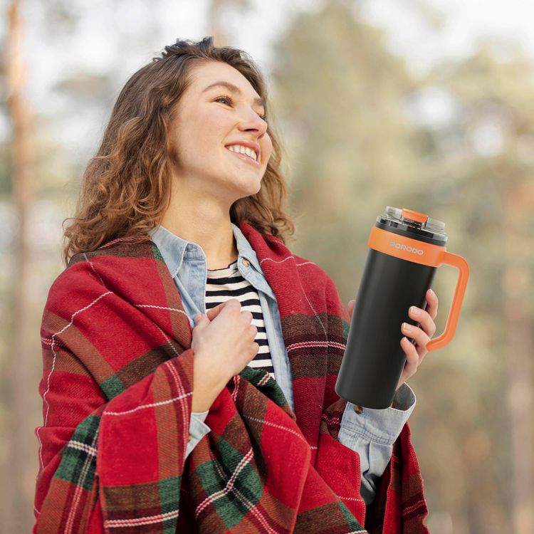 Porodo Lifestyle 6-Blade Portable Blender & Insulated Mug with 900mL Capacity, 18000 RPM Motor Speed, 70W Rated Power, 304 Food-Grade Stainless Steel Material, Keeps Hot & Cold for up to 6 Hours, 2x 1500mAh Battery Capacity, USB-C Charging Interface, Spill-free Lid Design - Black / Orange