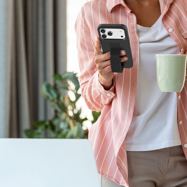 حافظة ليفيلو مورفيكس سيليكون غريب ستاند لهاتف آيفون 17 برو، مشاهدة بدون استخدام اليدين، بطانة داخلية من الألياف الدقيقة الحقيقية، حامل أفقي وعمودي، ممتص الصدمات، حواف مرتفعة للكاميرا والشاشة، تصميم نحيف - أسود.