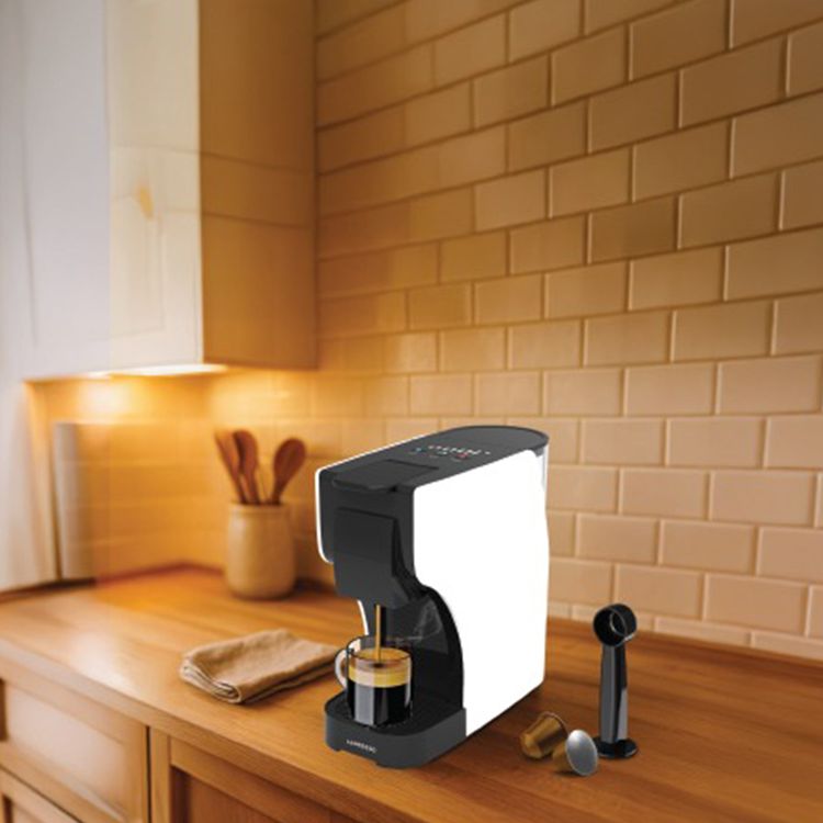 ماكينة صنع القهوة متعددة الكبسولات LePresso Trezza بقدرة 1350 وات، وسعة خزان ماء 1 لتر، وضغط مضخة 20 بار، وجهد كهربائي 220-240 فولت، وإيقاف تلقائي - لون أبيض.