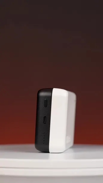 Porodo 10000mAh MagSafe Power Bank in UAE | Strong Magnetic Hold & Fast Charge - Black | (PDPBFCH067BK)