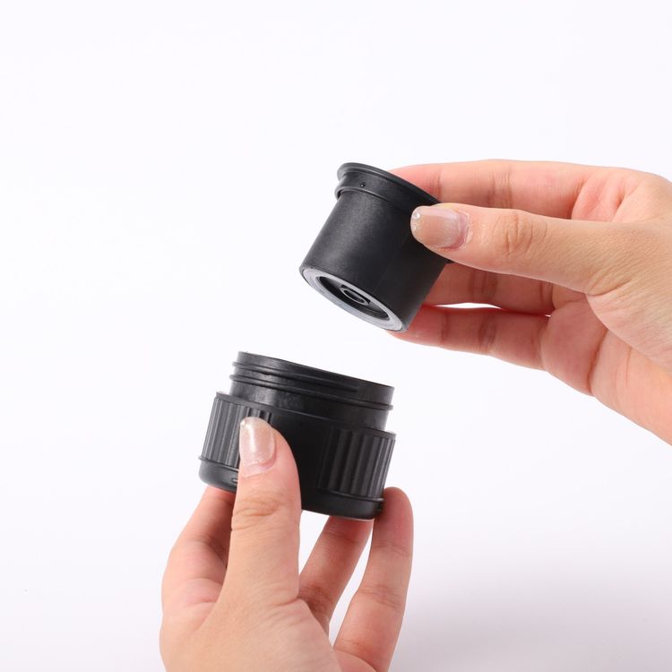 ماكينة صنع الإسبريسو المحمولة الصغيرة من LePresso، سعة خزان المياه 80 مل، منفذ شحن من النوع C، مصنوعة من الفولاذ المقاوم للصدأ بدرجة الغذاء - أسود