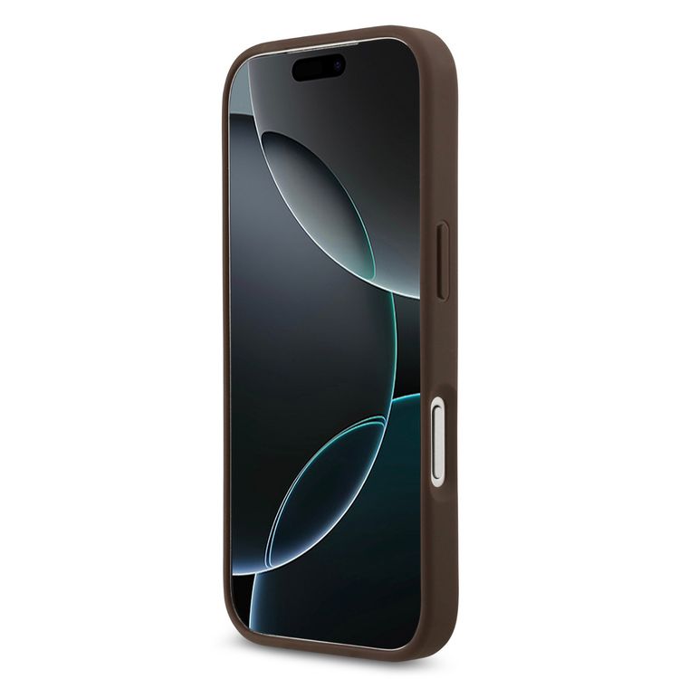 علبة جلد PU من Guess مع شعار كلاسيكي وتصميم ختم ساخن بزهرة الفاوانيا لجهاز iPhone 17 Pro Max، بتصميم نحيف، يسهل تركيبها، تعبئة مستدامة، قبضة مريحة، حماية من السقوط - بني