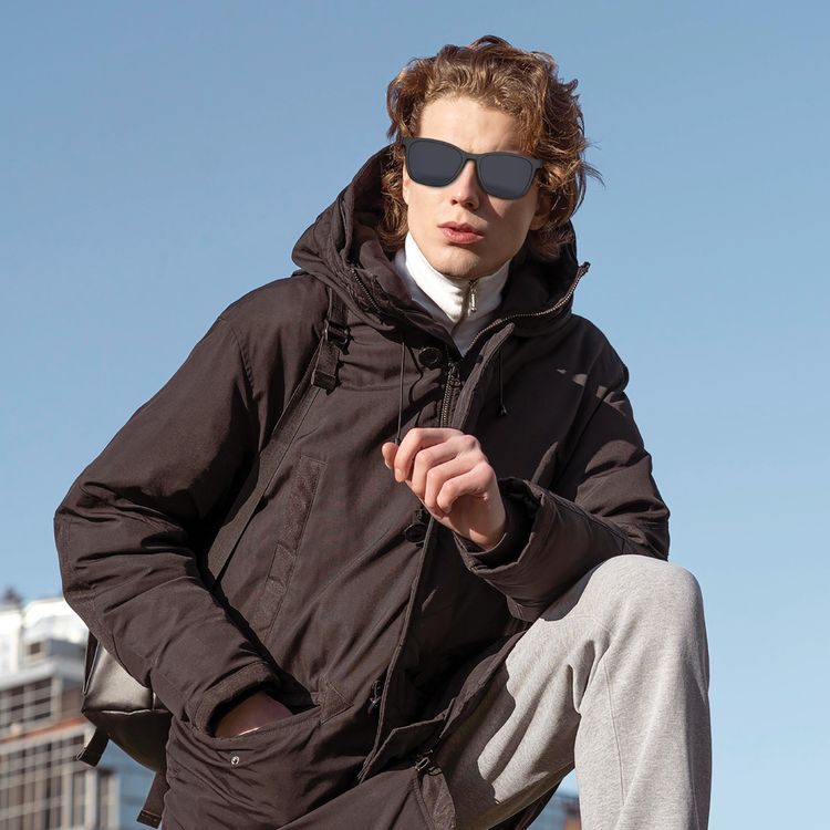 نظارات الصوت الذكية غرين ليون بلغراد بلمس التحكم، حتى 5 ساعات من وقت التشغيل، تقنية ENC، بطارية بسعة 55 مللي أمبير في الساعة، حماية UV400، مسافة انتقال تصل إلى 10 أمتار، إصدار بلوتوث 5.4 - أسود.