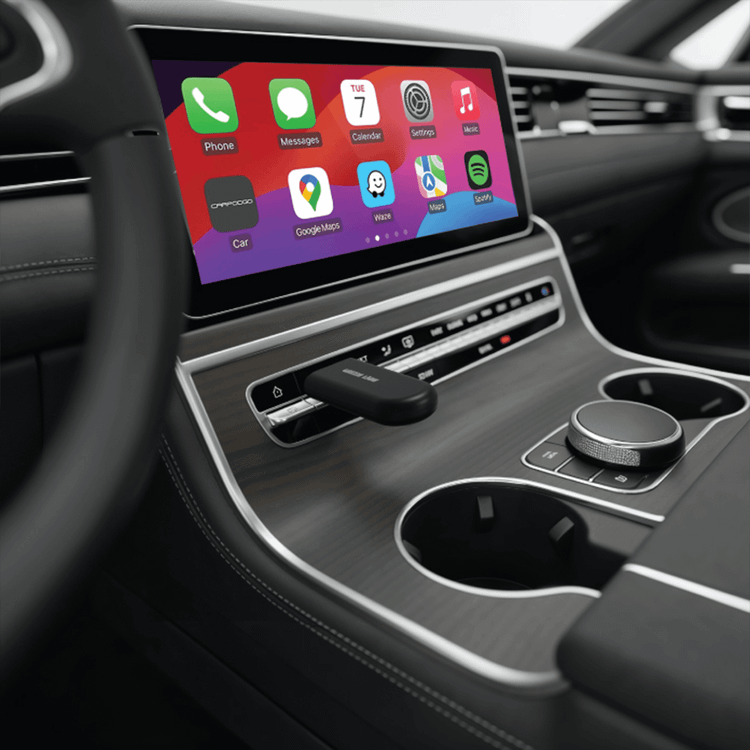 Green Lion 2-in-1 Wireless Adapter CarPlay & Android Auto, iOS & Android Compatible, Bluetooth V5.2, USB-C & USB-A Interface, ABS Material, Seamless Connection, Wired to Wireless Function - Black