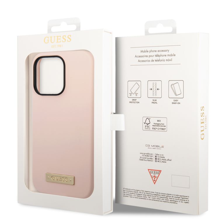 Guess Magsafe Silicone Case With Metal Plate Logo - Pink