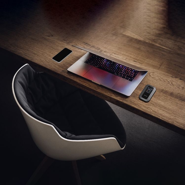 Green Lion Portable Mifi Router with WiFi6 High-Speed or USB Connectivity, 4G LTE & 3G Bands, Nano Sim Card, 3000mAh Battery Capacity, Up to 10 Devices Connectivity, Linux OS, 12 Hours Working Time, Automatic Configuration, Secure Encryption, Universal Compatibility, TFT HD Display - Black