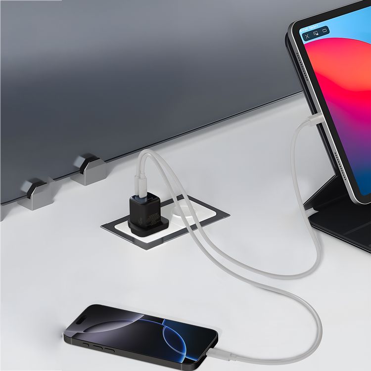 Levelo Vero GaN 45W Double Port Adapter with 2× Type-C Ports, UK Power Plug, Over Charge Protection, Fast Charging, Laptop Charger - Black / Blue