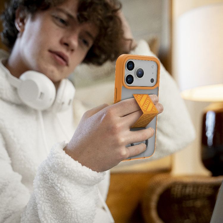 غطاء ليفيلو مورفيكس كلارا جريبستاند ماغ سيف لأيفون 17 برو ماكس، بحواف مرتفعة للكاميرا والشاشة، مغناطيس قوي، جسم مقاوم للصدمات ولمسة نهائية غير لامعة، حامل مرن بشكل D، مضاد لبصمات الأصابع - برتقالي شروق الشمس