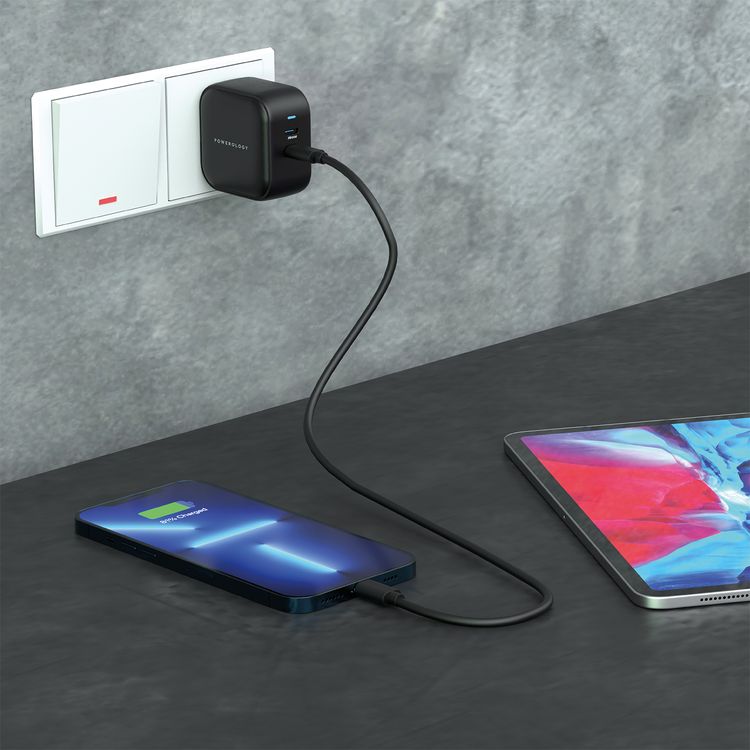 Powerology 65W Dual PD GaN Charger with Built-in US Adapter, 30W USB-C1/2 Sharing Output, UK 3-Pin & EU 2-Pin Plugs, MacBook Charging Compatibility - Black