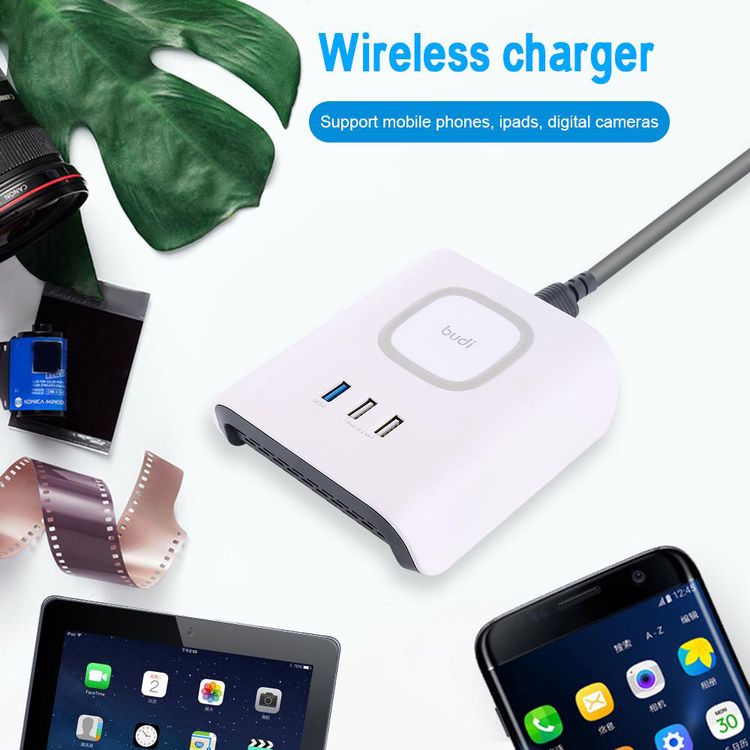 Budi Wireless Charger With 3 USB Charging Station