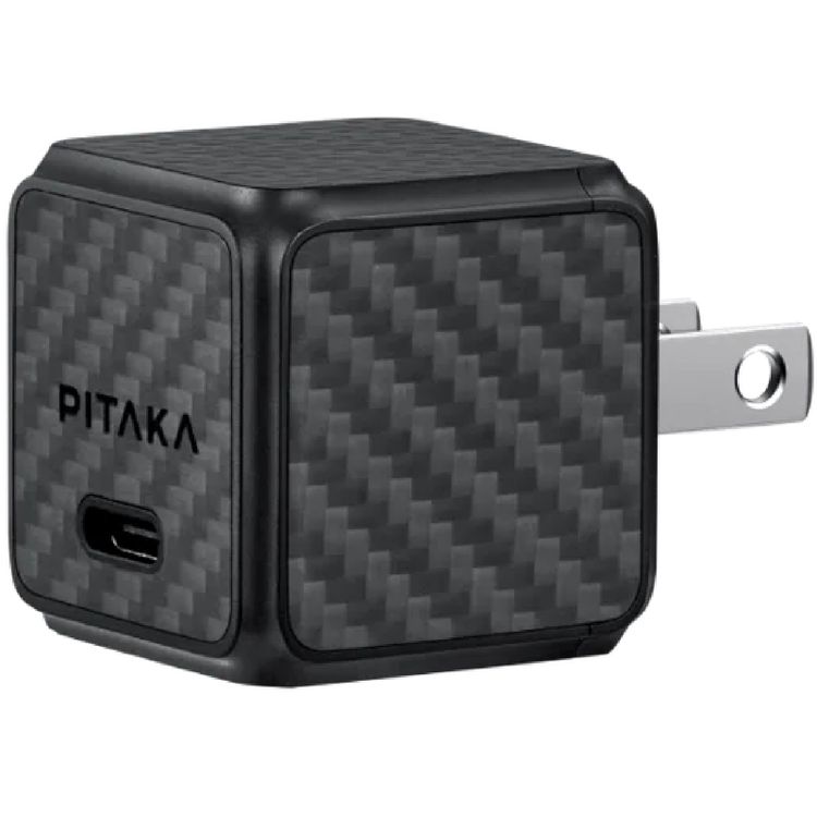 شاحن Pitaka USB-C 30W GaN مع كابل مرن USB-C إلى USB-C، صغير وخفيف، مادتان متاحتان، بصمة كربون أقل، توافق جامع - أسود