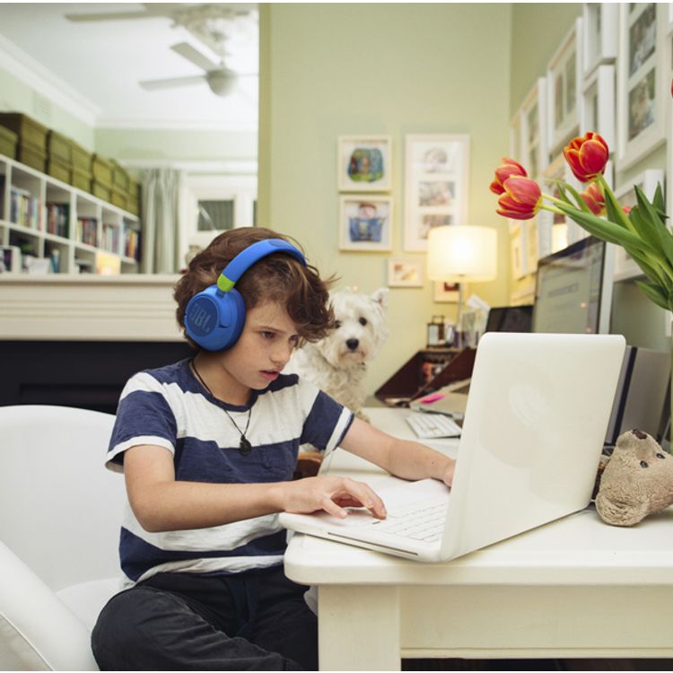JBL Junior 460NC Wireless Kids Headphones with Active Noise Cancelling, Built-In Microphone, Multi-Point Connection, 30 Hours Battery Life - Blue