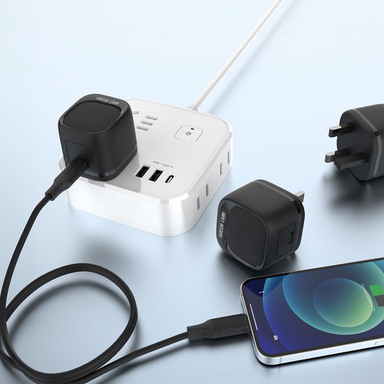 شاحن حائط  PD 20W USB-C مع كابل USB-C إلى Lightning من Green Lion