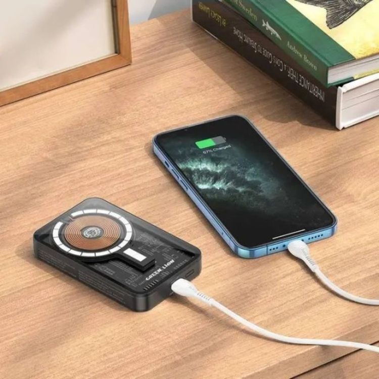 باور بانك ماجسيف شفاف 3 في 1 من جرين ليون، مخرج لاسلكي 15 وات، 5000 مللي أمبير في الساعة، PD 20 وات، مخرج لاسلكي من النوع C مع حامل جلدي - أسود