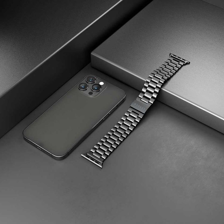 Levelo Daytona Watch Strap with Adjustable Links for Apple Watch 49/45mm, Anti-Oxidation Technology, Compatible with SE, Series 8, 7, 6, 5 & 4, Stainless Steel with Premium Metal Finish - Black