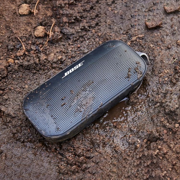 Bose SoundLink Flex Bluetooth Portable Speaker with Built-in Microphone, Up to 12 Hours Battery Life, USB-C Charging Port, IP67 Waterproof, Bluetooth & USB Connectivity - Black