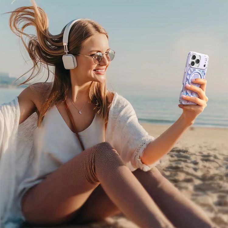 حافظة Levelo Pearl 3D Ocean لهاتف iPhone 17 Pro، تصميم حجر القمر ثلاثي الأبعاد، متوافقة مع MagSafe ومزودة بمغناطيسات قوية، إطارات مرتفعة لحماية الكاميرا والشاشة، مختبرة ضد الصدمات، زوايا ممتصة للصدمات بتقنية الوسادة الهوائية، بأناقة مستوحاة من المحيط - اللون الأرجواني