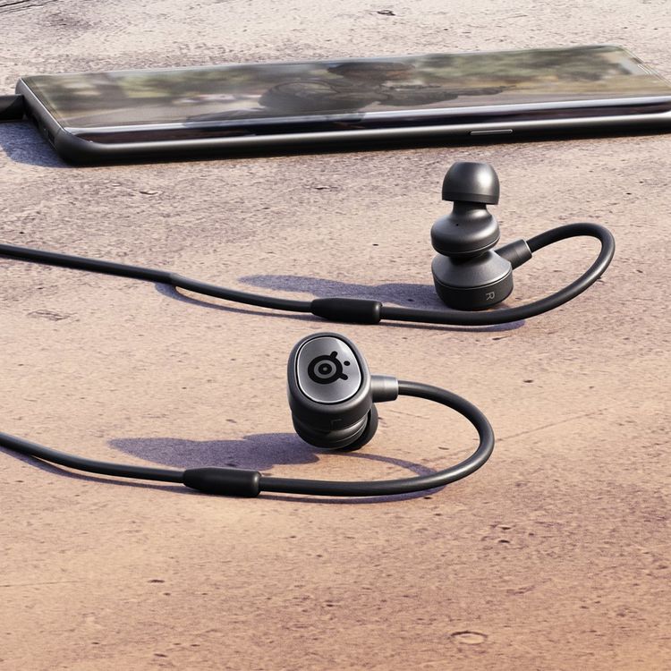 سماعة الألعاب المحمولة TUSQ من SteelSeries، باللون الأسود، صغيرة - أسود