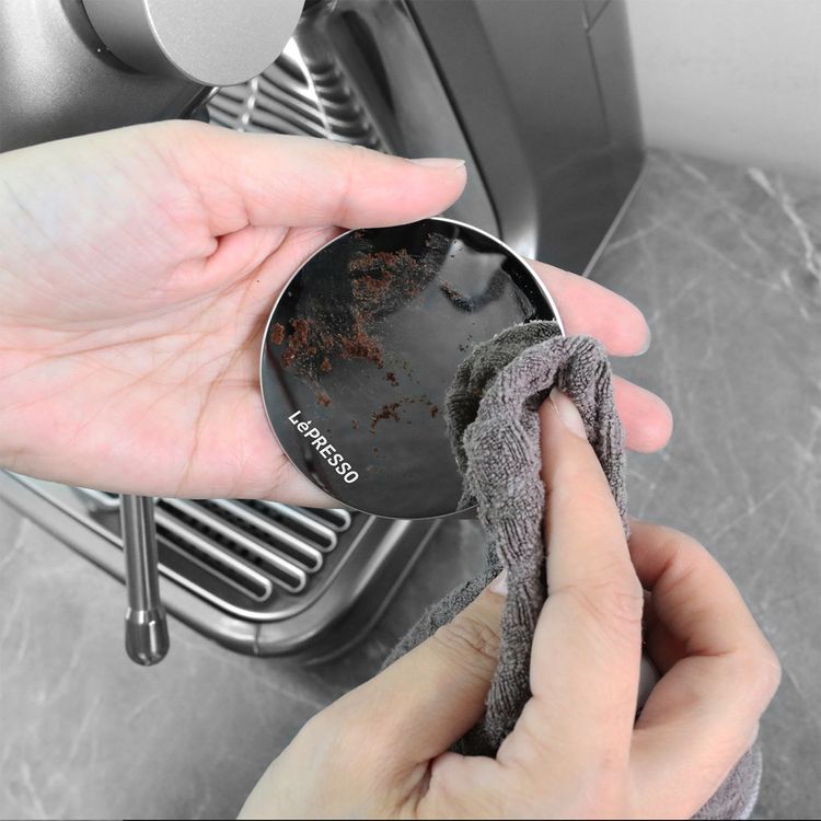 مرآة إسبرسو بطلاء من الستانلس ستيل من LePresso، قاعدة مغناطيسية، تصميم مدمج، مقاس المرآة 65 مم - بني