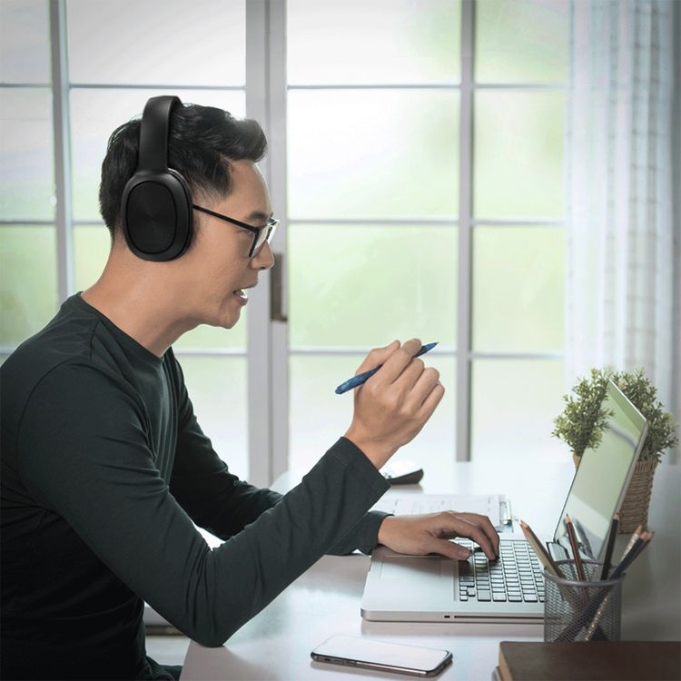 Porodo Soundtec Wireless Headphones with Noise Cancelling, Active Siri, Pure Bass, 2 Hours Charging Time, 12 Hours Playtime, 400mAh Battery Capacity - Black