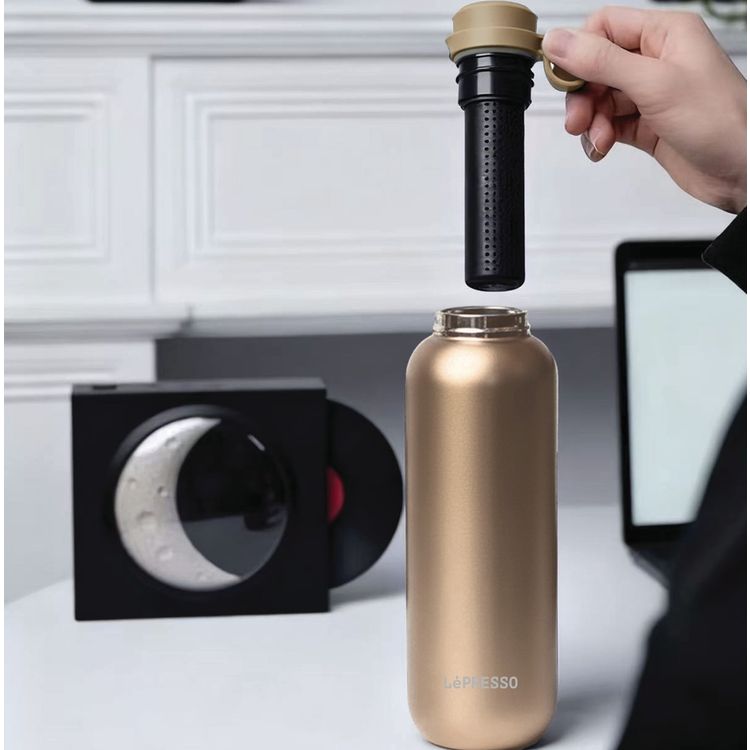 LePresso ThermaTrail Thermos Bottle with Crossbody Strap, 650 mL Capacity, -20°C to 100°C Water Temperature Range, Leather Strap Material, Tea Brewing, 316 + 304 Stainless Steel+PP+Silicone Material - Gold