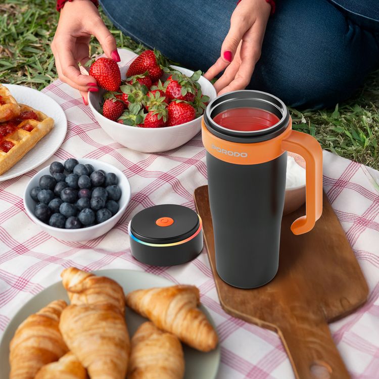 Porodo Lifestyle 6-Blade Portable Blender & Insulated Mug with 900mL Capacity, 18000 RPM Motor Speed, 70W Rated Power, 304 Food-Grade Stainless Steel Material, Keeps Hot & Cold for up to 6 Hours, 2x 1500mAh Battery Capacity, USB-C Charging Interface, Spill-free Lid Design - Black / Orange