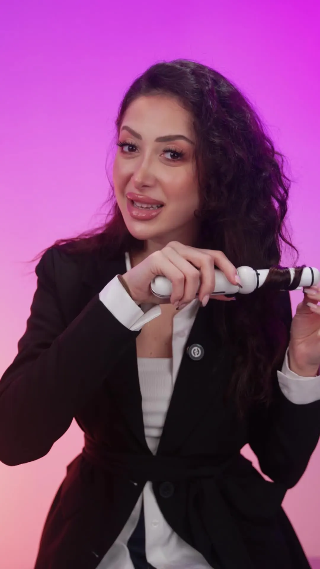 Porodo 3-in-1 Cordless Hair Styling Tool with 3 Interchangeable heads, Quick Heat-Up, Customizable Heat Settings, Heat-Resistant Design, Compact & Travel-Friendly, 2600mAh Battery Capacity - White